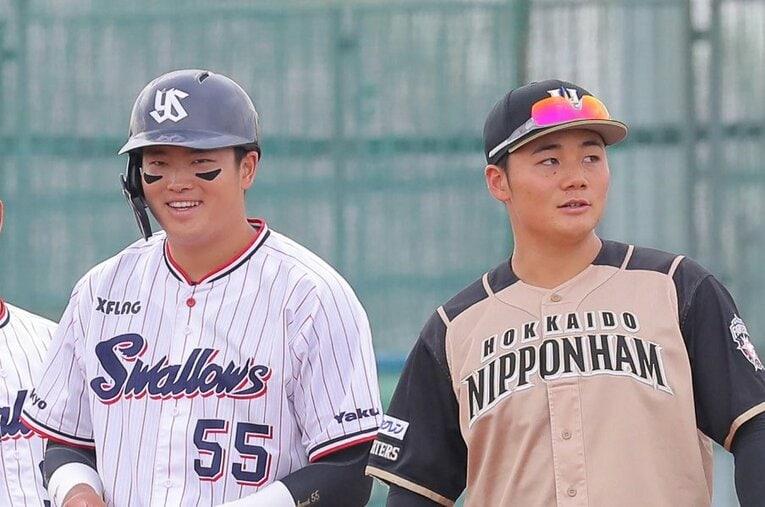 写真は2020年3月のヤクルト戸田球場、二軍（イースタン）練習試合の村上宗隆と日本ハム・清宮幸太郎（右）。ヤクルトは二軍施設を茨城県守谷市に移転する協議を始めたと発表 ／ photograph by Sankei Shimbun