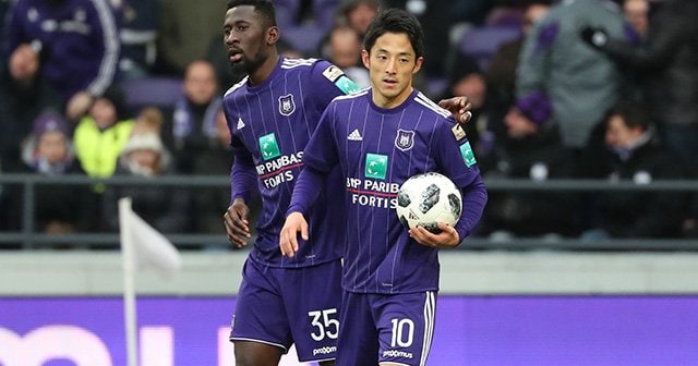 森岡亮太が考える代表と背番号10。ベルギー名門で早くも中心選手に