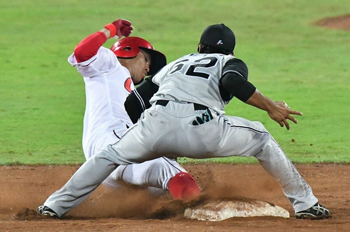 広島カープ 背番号 0 の系譜 上本崇司が極める 切り札 の野球道 プロ野球 Number Web ナンバー