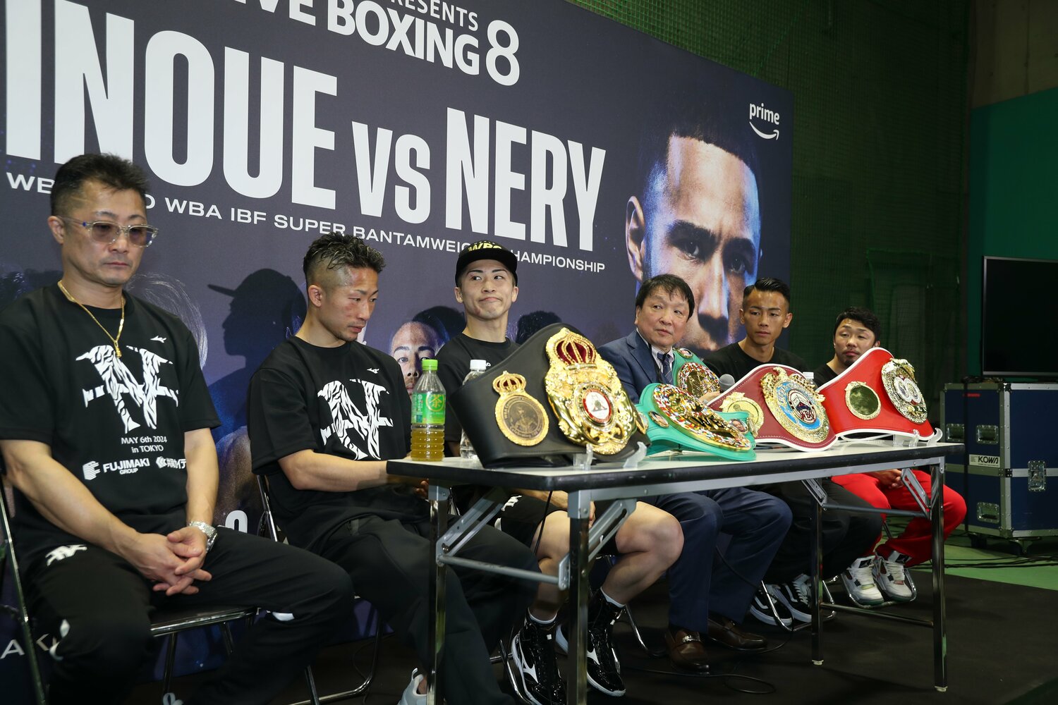 試合後、井上尚弥は「チーム大橋」で会見に臨んだ　©Naoki Kitagawa