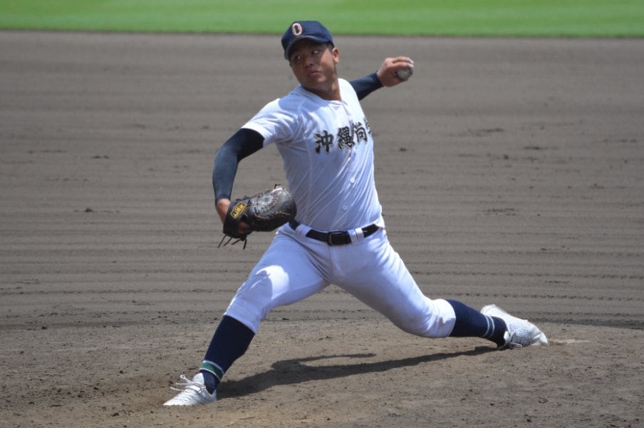“沖縄尚学に大敗”エナジックの誤算「太ももパンパン…まるで江夏豊」最速150km“2年生の怪物左腕”末吉良丞とは何者か? 名将も脱帽「相手が一枚上」<Number Web> photograph by Takarin Matsunaga