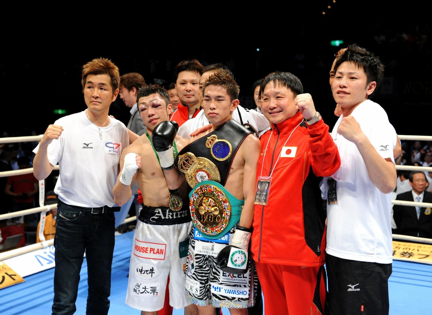 2012年6月、井岡は八重樫とのWBA・WBC世界ミニマム級王座統一戦に勝利。大橋会長は当時から井岡を高く評価していた　©AFLO