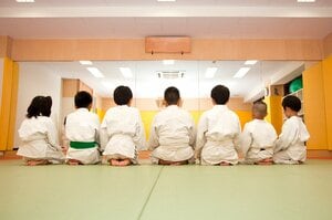 「相手の子どもをののしる親」「コンニャクで6キロ減量」柔道の小学生全国大会廃止、“過熱する”大人たちの本音「悪魔的な魅力あった」