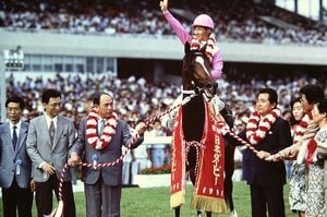 「ウマ娘の取材じゃないんだね」“奇跡の名馬”トウカイテイオーの血は途絶えてしまうのか？ 関係者に聞いた