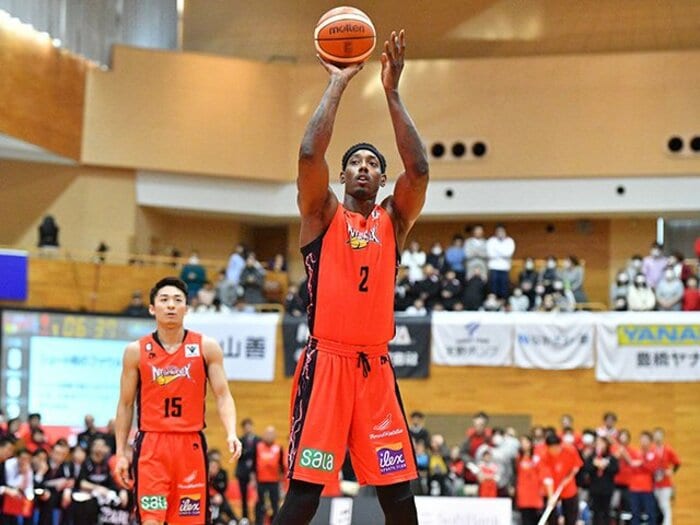 NBAのスター“ペニー”が指導者に。Bリーグ三遠のドジャーが語る素顔。＜Number Web＞ photograph by B.LEAGUE