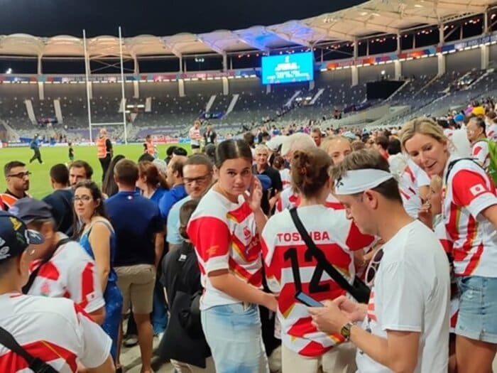ラグビーW杯現地観戦したら“日本代表ユニで応援ヨーロッパ人”だらけ「旅行して気に入ったよ」「マナーが素晴らしい」最初は半信半疑だったが…＜Number Web＞ photograph by Hiroaki Sawada
