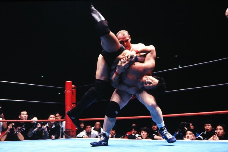 前田の引退試合として行われた、前田日明vsアレキサンダー・カレリン　©AFLO