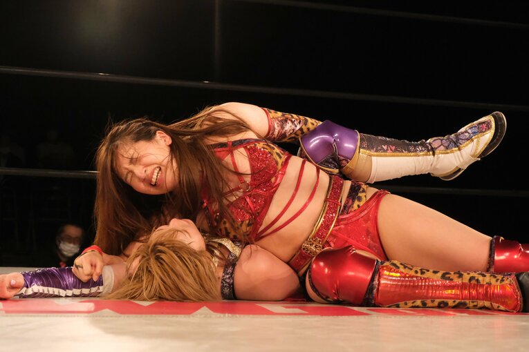 舞台の脚本演出も手がける女優が“エンタメ”リングで漏らした本音とは？ 松井珠紗22歳のプロレス愛「“ごっこ”で終わりたくない」(51)