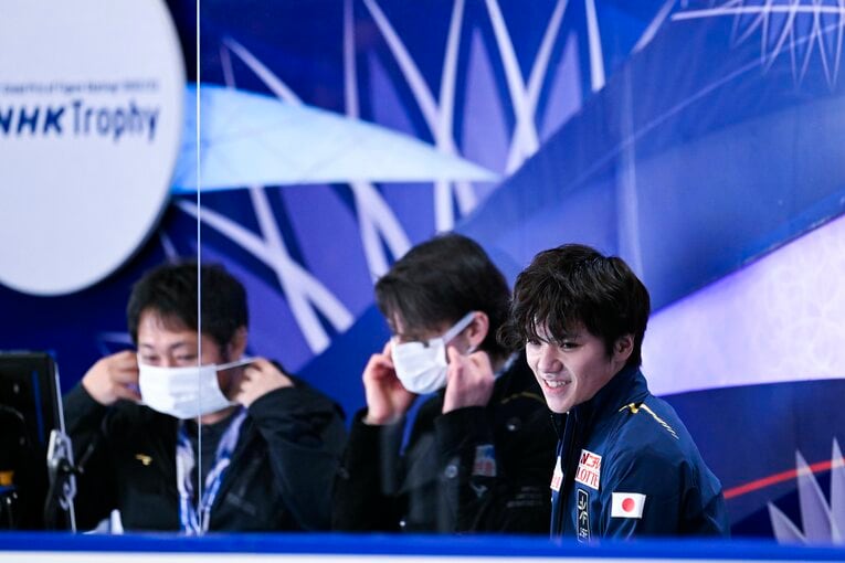 NHK杯、フリーの演技後、キス・アンド・クライにて　©Asami Enomoto