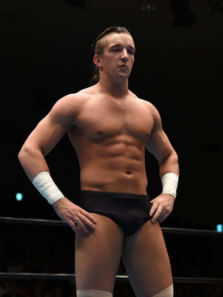 ポーズを取るジェイ