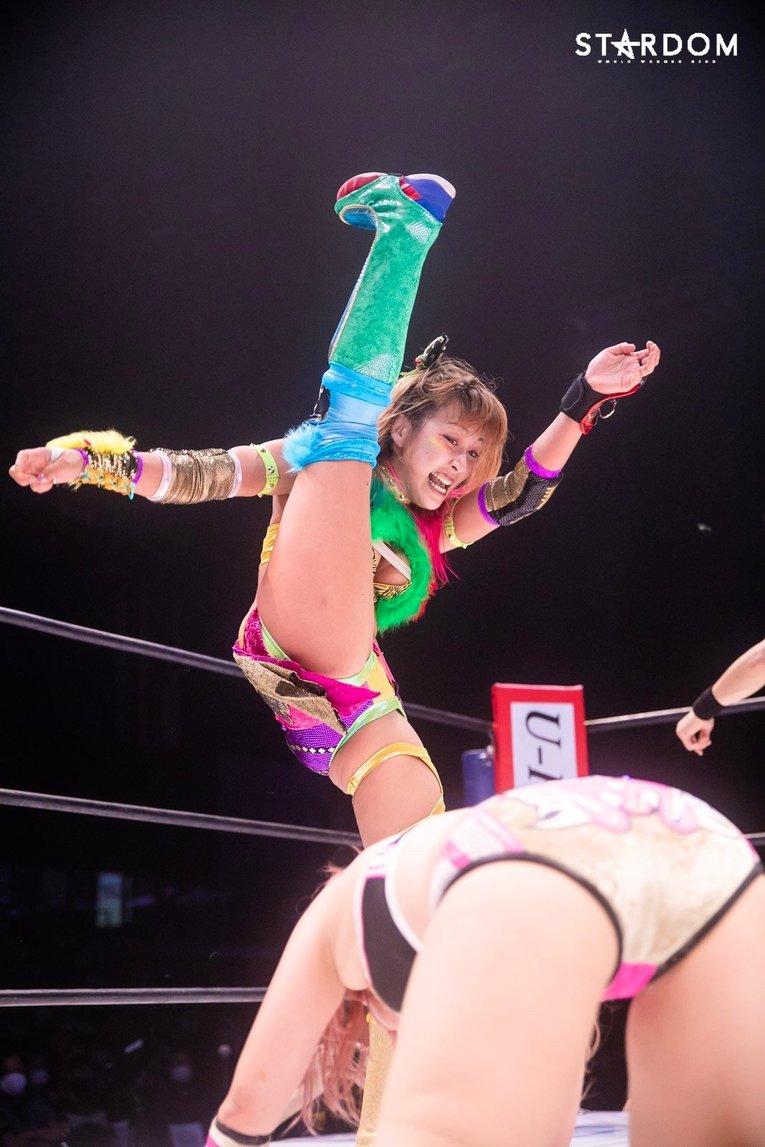 白川未奈vs.ウナギ・サヤカ©STARDOM