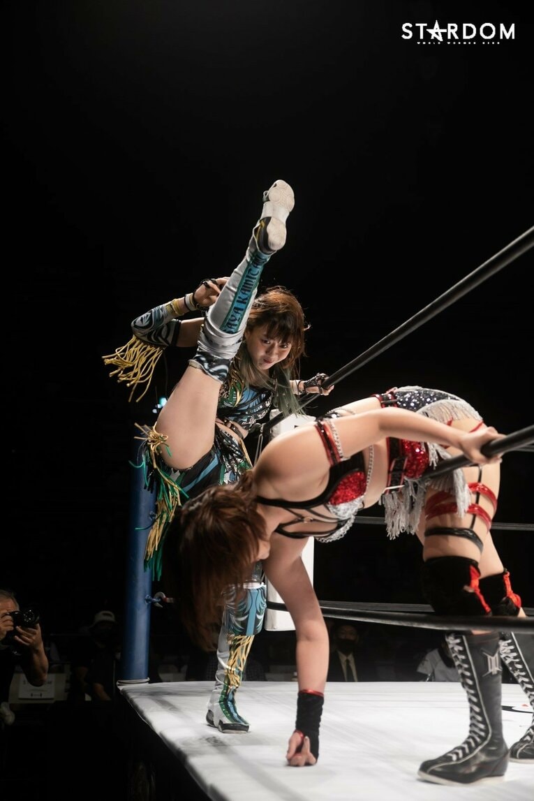 シンデレラトーナメントで優勝した際の上谷　©STARDOM