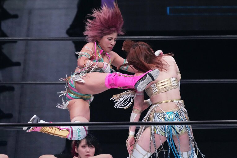 白川未奈vs上谷沙弥　©Essei Hara