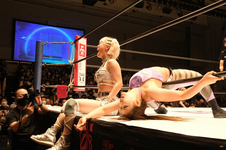 話題のフワちゃんの指導も担当…24歳でキャリア8年、スターダム葉月の魅力と“異色のスタンス”「プロレスは技の数の競い合いじゃない」(33)