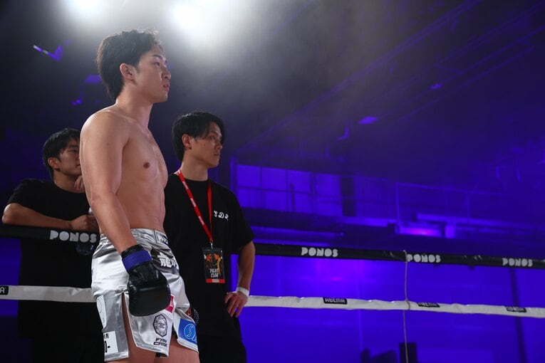 試合開始直前の朝倉未来　©RISE CREATION