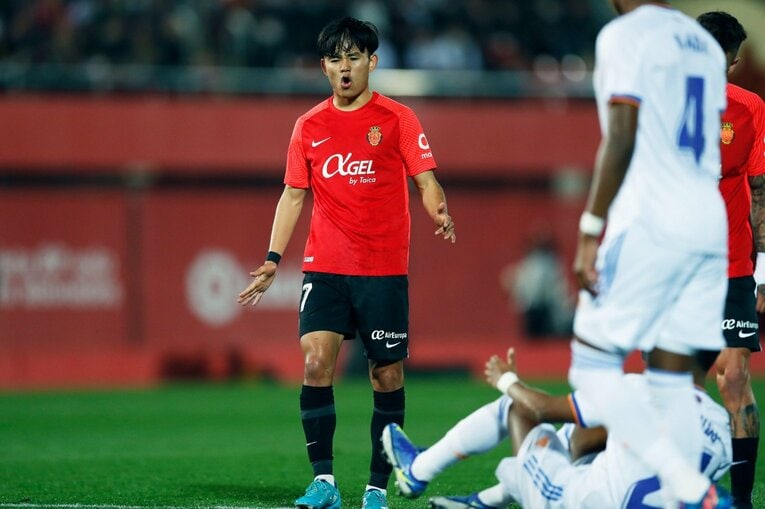 「クボ潰しにロドリゴが戻ってこない？」 “レアルでのライバル”に削られた久保建英… 手痛い敗戦の内実〈撮影者の視点〉(19)