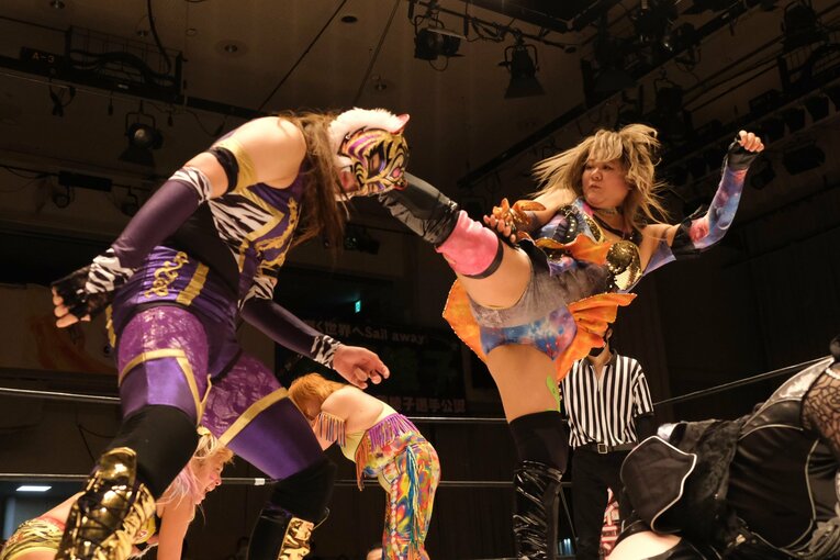 「ギャン期」ウナギ・サヤカとタイガー・クイーンの“初遭遇”に見た期待感…正反対の2人は女子プロレス界の看板カードになり得るか？(38)