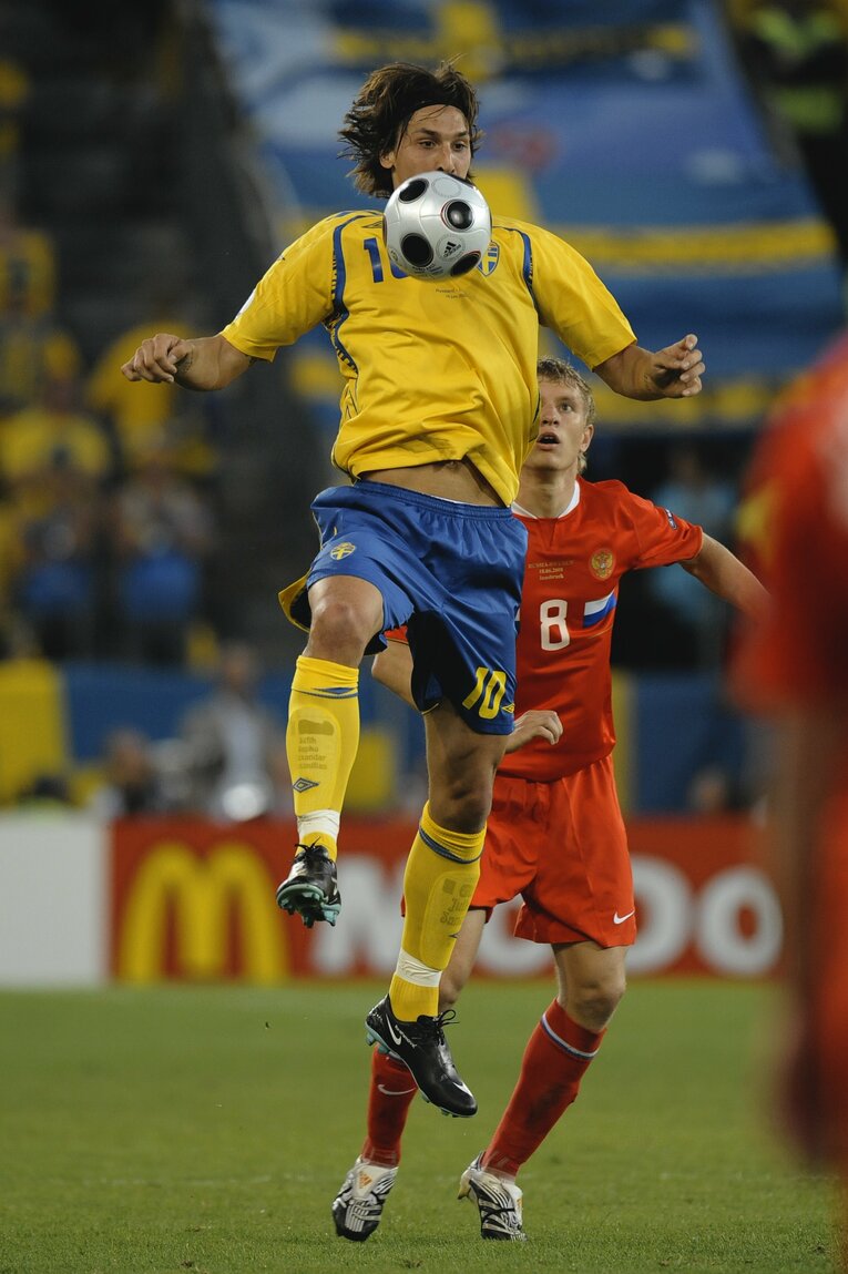 EURO2008でのスゴすぎトラップ　©Sports Graphic Number