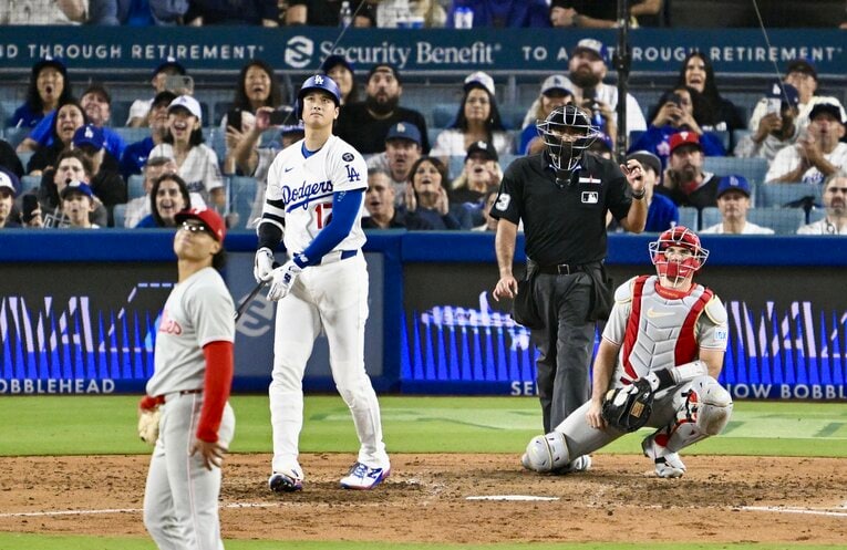 大谷も観客も審判もフィリーズバッテリーも“確信”の51号本塁打　©Getty Images