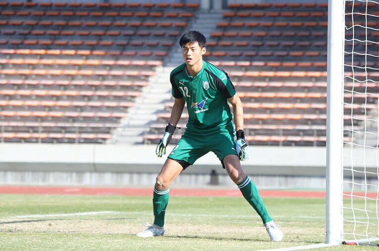 来季からJ1札幌へ加入が発表されている法政大4年中野小次郎。日本待望の大型GKだ。 ／ photograph by Takahito Ando