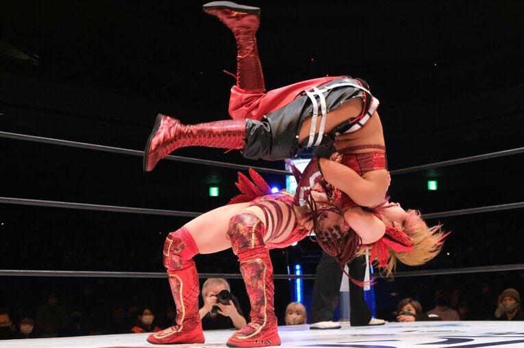 「女子プロレスを背負って立つ」スターダム王者・朱里が語る“朱いベルト”への思い…岩谷麻優戦で「ドローは絶対に嫌だった」理由とは？(22)