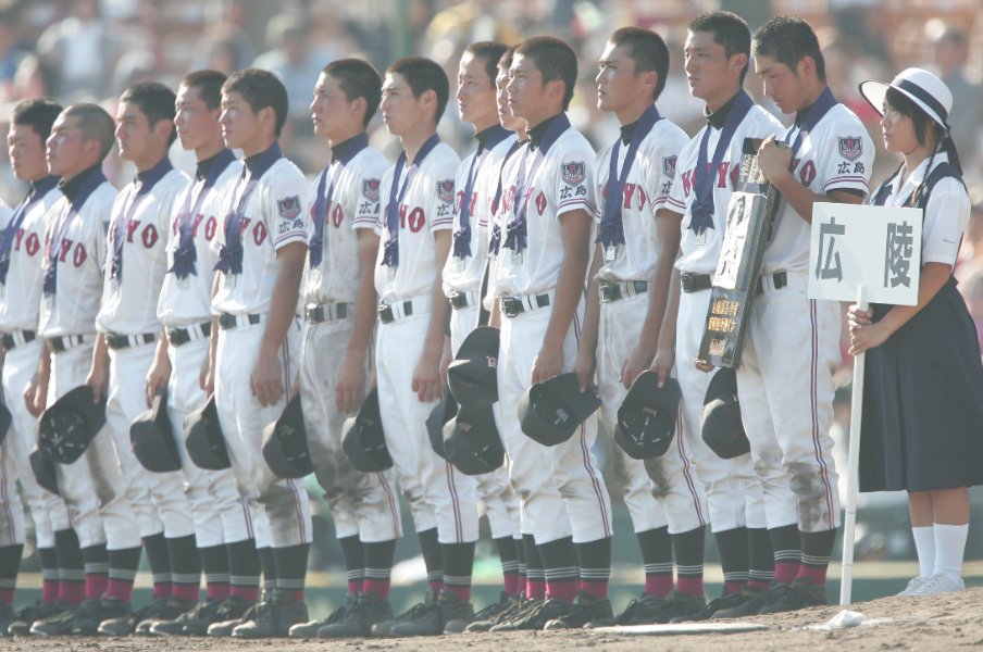 野村祐輔が“がばい旋風”に飲み込まれた日、広陵・中井監督が審判を批判したワケ… 小林誠司「あの言葉はものすごく嬉しかった」<Number Web> photograph by Hideki Sugiyama