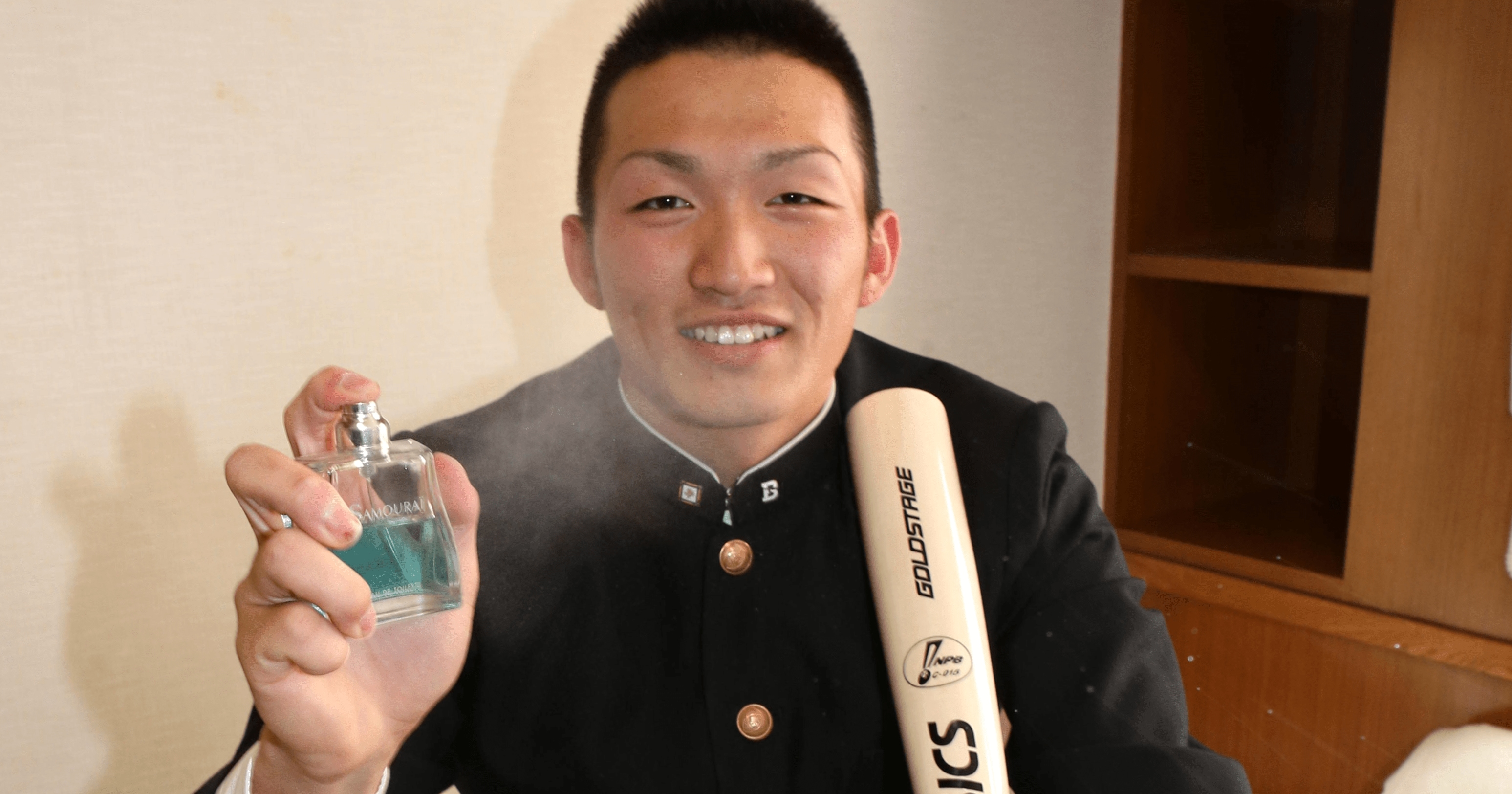 鈴木誠也　実使用バット　カブス HTOYAOIMEZNPNA5XGKIMZ7HJ74.jpg