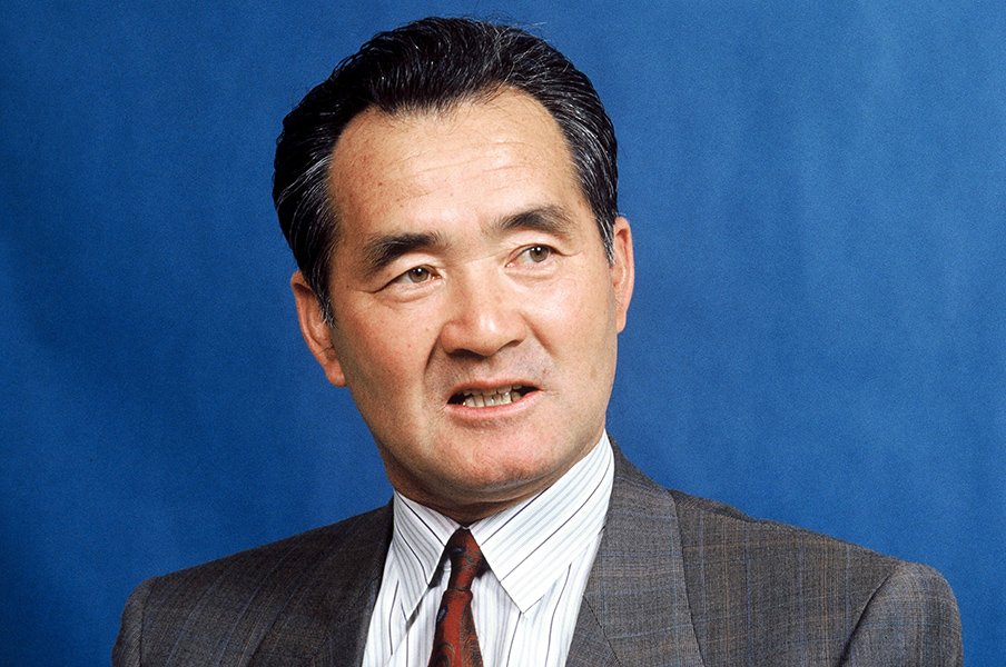 《祝・文化勲章》長嶋茂雄の深い将棋愛 「飛車と角のツーウェイ・アタックですよ!」中原誠名人と記念対局…その内容とは<Number Web> photograph by Sports Graphic Number