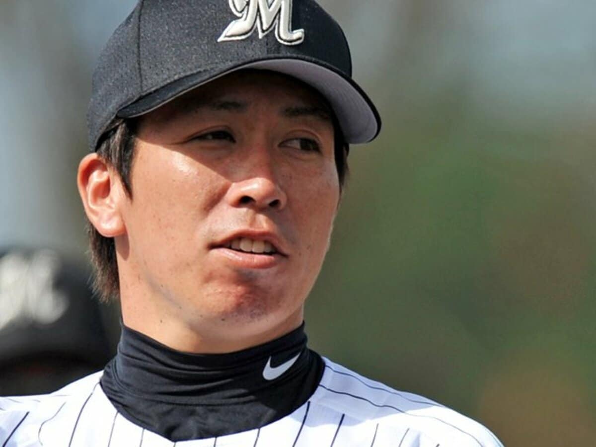 新人王候補は藤岡だけじゃない!?ロッテのルーキー益田直也が歩む道。 - プロ野球 - Number Web - ナンバー