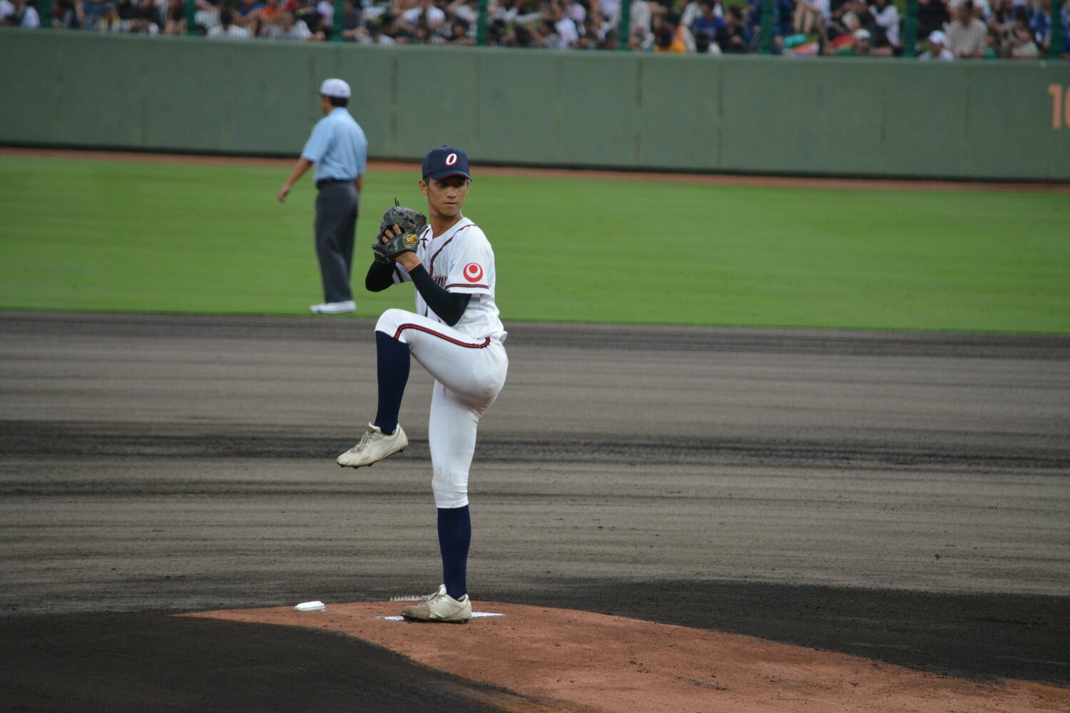 沖縄県選抜の先発は新垣有絃。末吉とともに沖縄尚学の甲子園優勝に大きく貢献した　©Takarin Matsunaga