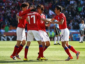 ＜南アW杯韓国代表＞ 脱・主従が生んだ躍進。～「選手ミーティング」の効能～