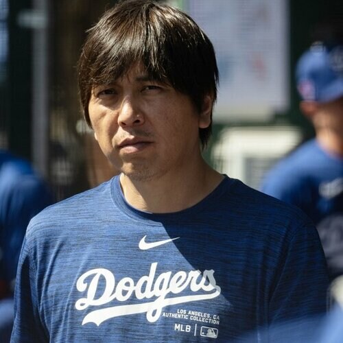 希少Nike MLB Dodgers パーカー XLサイズ 大谷翔平 水原一平 大谷翔平の番記者が見たヘビースモーカー水原一平騒動の“生々しい記憶