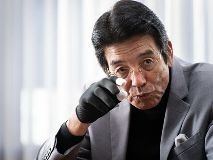 巨人戦解説「40万円」を捨てて…エモやんが出馬を決めた“アントニオ猪木の言葉”、選挙期間中に“まさかの電話”「もしもし、長嶋です〜」＜Number Web＞ photograph by Shiro Miyake