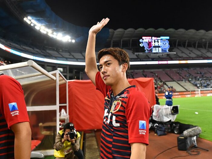 安部裕葵をバルサへ導いた成長欲。「挑戦する回数が人生では大事」＜Number Web＞ photograph by AFLO