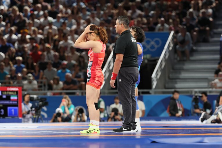 レスリング女子50kg級1回戦、須崎優衣vs.ビネシュ・フォガト　©Kaoru Watanabe/JMPA