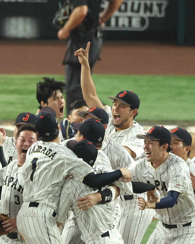 世界一を決め喜ぶダルビッシュ、大谷ら　©JIJI PRESS
