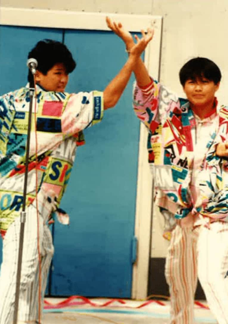 2枚目のシングル「嵐の伝説」は、中山美穂のドラマデビュー作「毎度おさわがせします」（TBS系） 第1シリーズの挿入歌だった