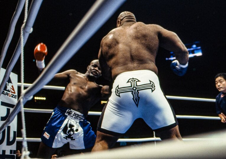 サップとホーストの初対戦。サップの圧力がホーストを襲った