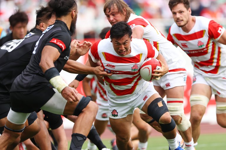 安定したスローインで成長した姿を見せたHO堀越康介　©︎Yohei Osada/AFLO SPORT