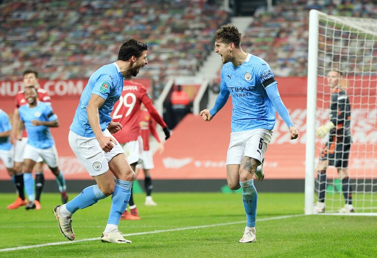 ルベン・ディアス（左）とジョン・ストーンズ（右）。“シティ無双”を支えるCBコンビだ ©Getty Images