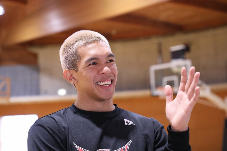 フィリピン代表とデフ（聴覚障害）バスケ日本代表…三遠の2人の新人Bリーガーが抱く、特別な使命感とは(5)