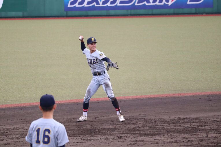 仙台育英キャプテンの山田脩也©Genki Taguch