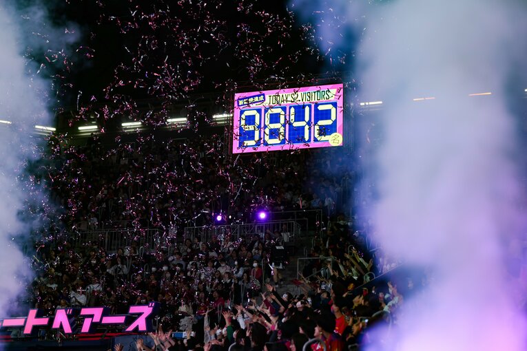 この日はアリーナに1万人近い観客が詰めかけていた　©︎SV.LEAGUE