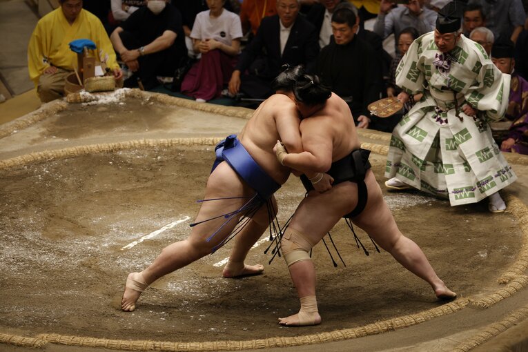 夏場所13日目、優勝と綱取りがかかった琴櫻との一番　©Kiichi Matsumoto/JMPA