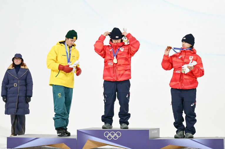 さすがに寒いのでかぶり直して……　©Nanae Suzuki/JMPA