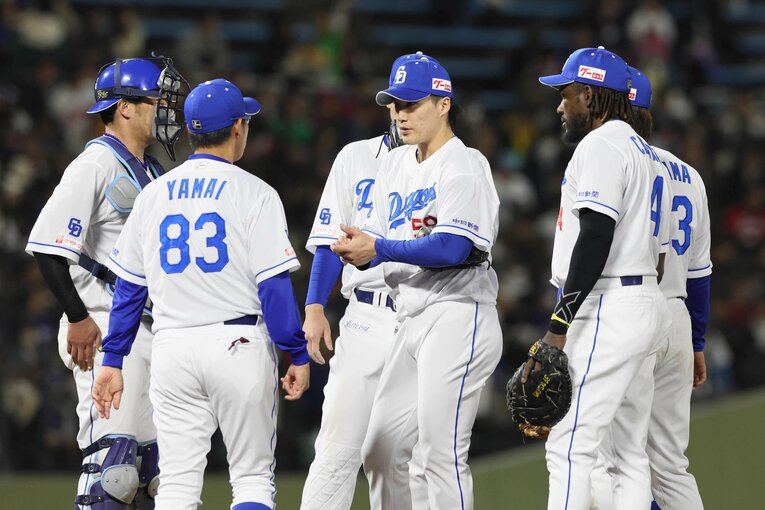 開幕2週間を過ぎ、今季も最下位と苦しい状況の中日。救世主はいるのか　©JIJI PRESS