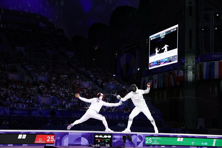 加納虹輝とハンガリーのシクローシによる1点先取の延長戦。軍配はハンガリーに上がった　©Ryosuke Menju/JMPA