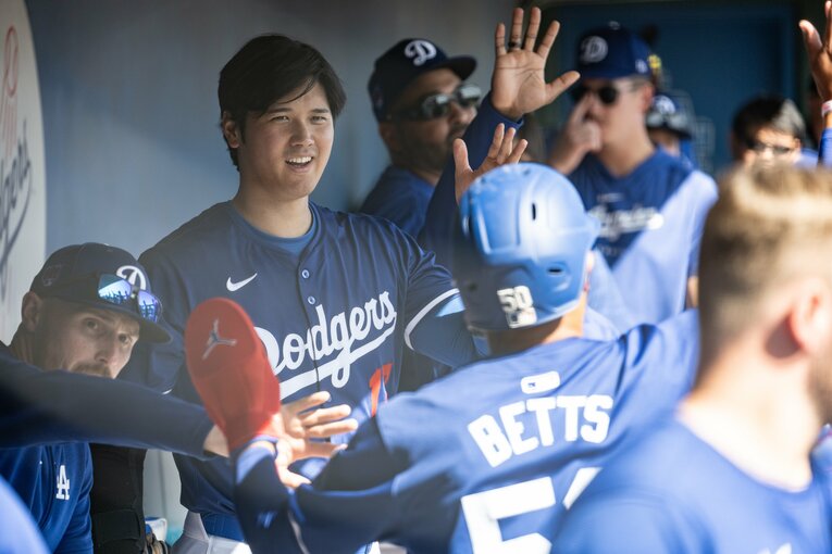 今度はハイタッチ　©Nanae Suzuki