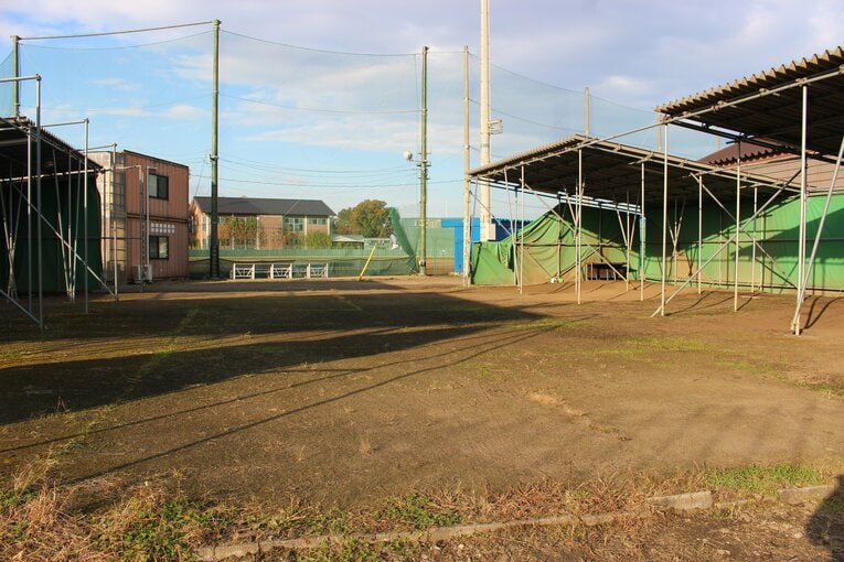 手作り感もある投球練習場　©NumberWeb