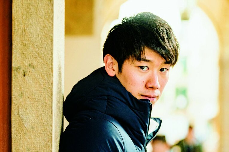 4年前の2019年、イタリアでNumberのインタビューに応じた石川祐希。当時から日本代表のリーダーとして目線は高かった ／ photograph by Itaru Chiba